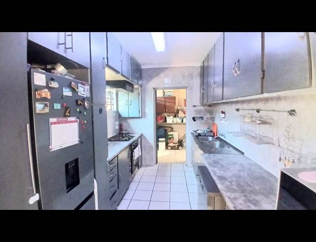 2 BEDROOM SIMPLEX FOR SALE IN WOODHAVEN